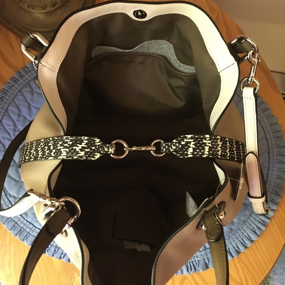 ❌SOLD❌ Coach Colorblock Edie 28 with Snakeskin - Picture 11 of 16